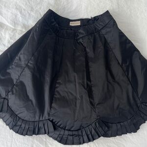 Emporio Armani goose down satin skirt. Knee length.